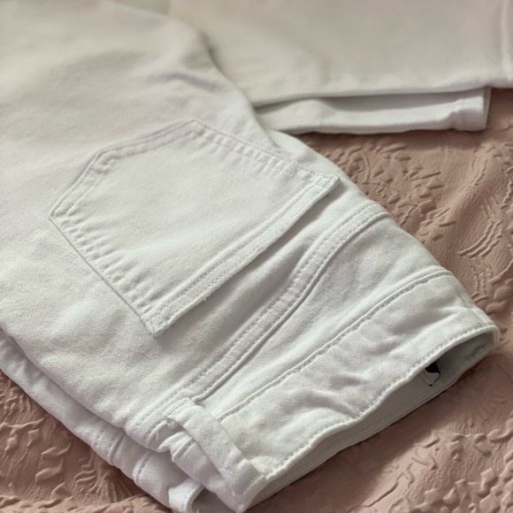 Pistola Distressed Jeans - Picture 6 of 6